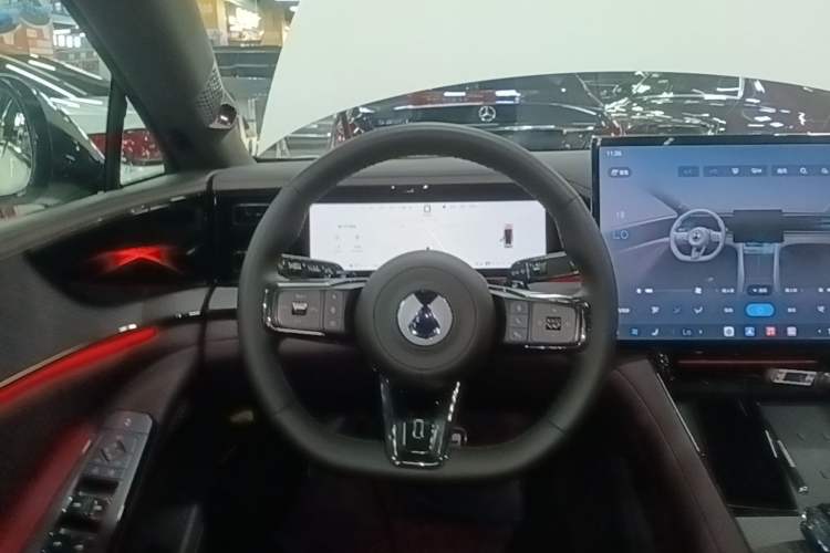 Used Denza Z9GT 2024 1100 Four-Wheel Drive Ultra Version Steering Wheel