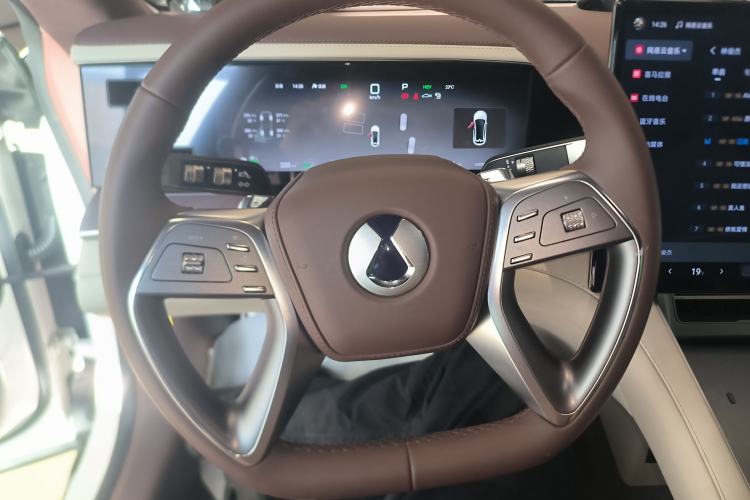 Used Denza Z9GT 2024 1100 Four-Wheel Drive Ultra Version Steering Wheel