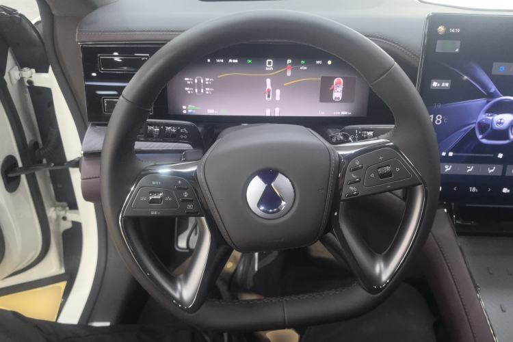 Used Denza Z9GT 2024 1100 Four-Wheel Drive Max Edition Steering Wheel