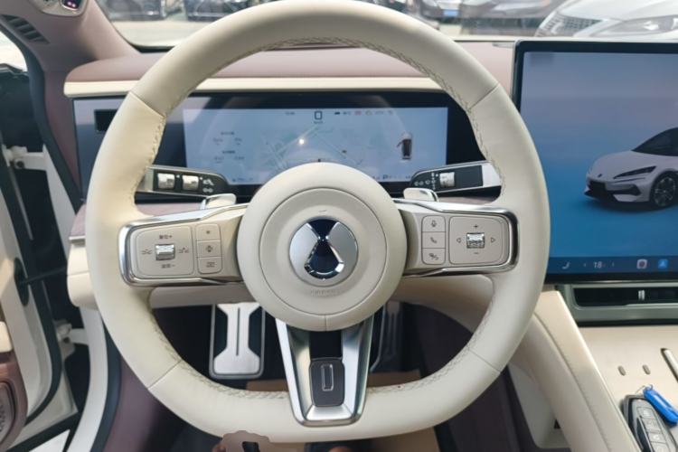 Used Denza Z9GT 2024 1100 Four-Wheel Drive Ultra Version Steering Wheel