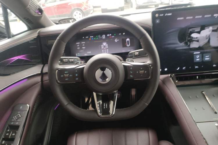 Used Denza Z9GT 2024 1100 Four-Wheel Drive Ultra Version Steering Wheel