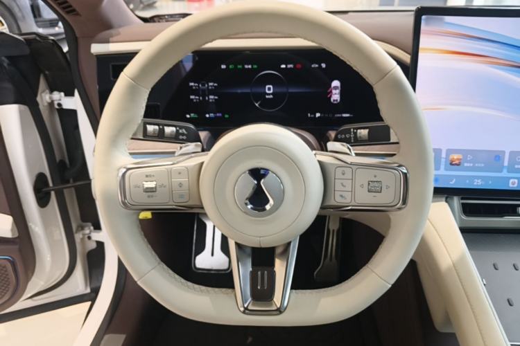 Used Denza Z9GT 2024 1100 Four-Wheel Drive Ultra Version Steering Wheel