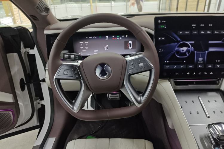 Used Denza Z9GT 2024 1100 Four-Wheel Drive Ultra Version Steering Wheel