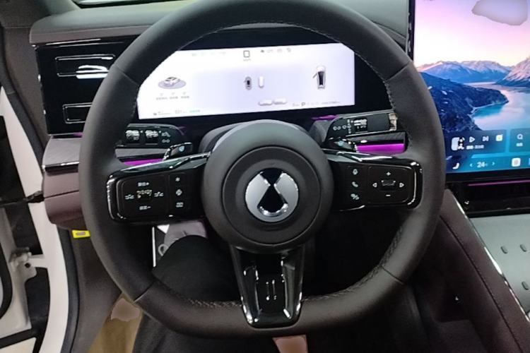 Used Denza Z9GT 2024 630 All-Wheel Drive Pro Version Steering Wheel