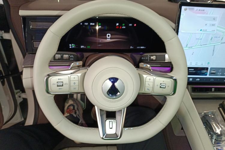 Used Denza Z9GT 2024 1100 4x4 Max First Edition Steering Wheel