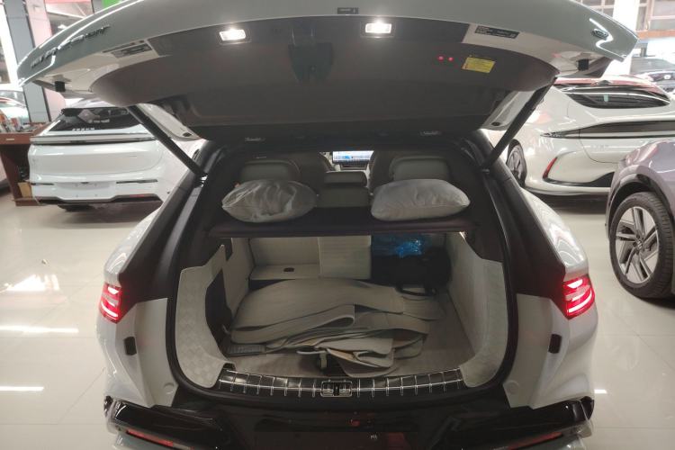 Used Denza Z9GT 2024 1100 Four-Wheel Drive Max Edition Trunk