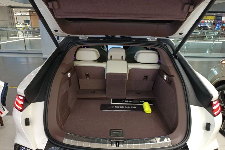 Used Denza Z9GT 2024 1100 4x4 Max First Edition Trunk
