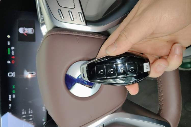 Used Denza Z9GT 2024 630 All-Wheel Drive Max Edition Vehicle Key