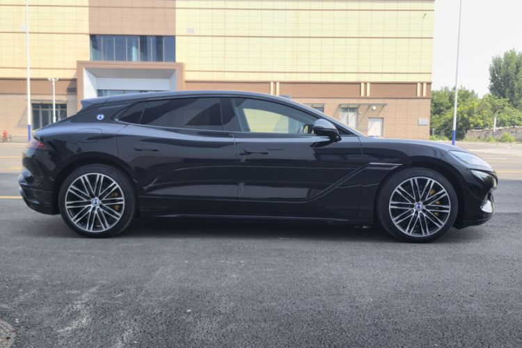 Used Denza Z9GT 2026 Easy Three-Party Flash Charge Performance Edition Exterior 1