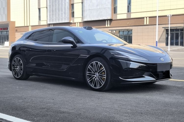 Used Denza Z9GT 2026 Easy Three-Party Flash Charge Performance Edition Exterior 4