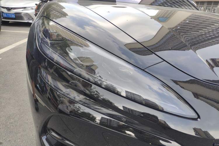 Used Denza Z9GT 2026 Easy Three-Party Flash Charge Prestige Edition Right Front Headlight