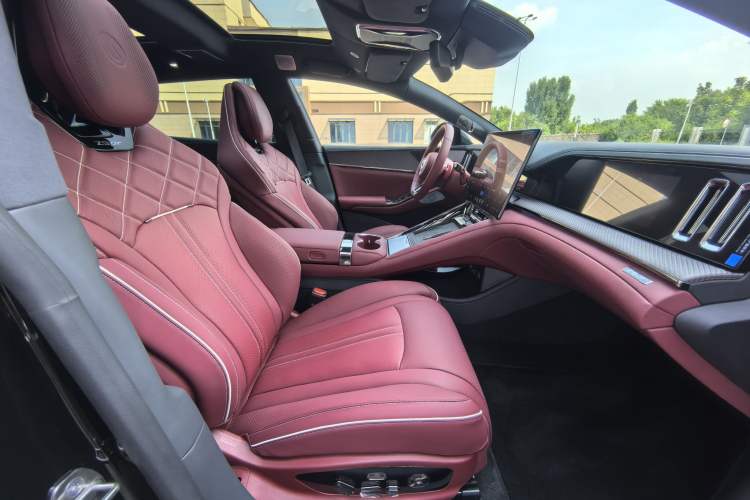 Used Denza Z9GT 2026 Easy Three-Party Flash Charge Performance Edition Right Front Seat