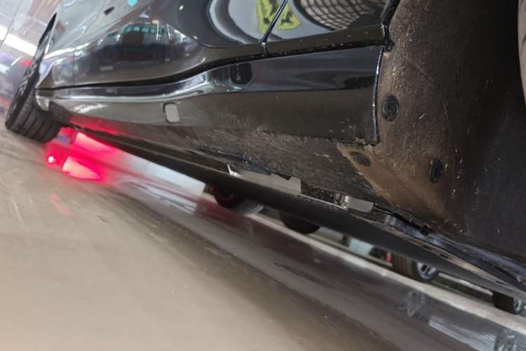 Used Denza Z9GT 2026 Easy Three-Party Flash Charge Performance Edition Right Side Sill