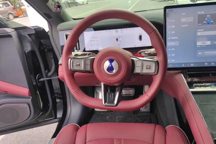 Used Denza Z9GT 2026 Easy Three-Party Flash Charge Prestige Edition Steering Wheel