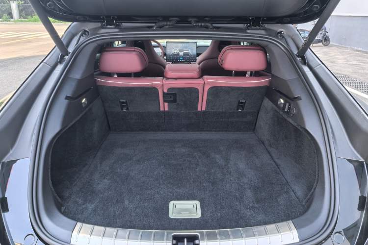 Used Denza Z9GT 2026 Easy Three-Party Flash Charge Performance Edition Trunk