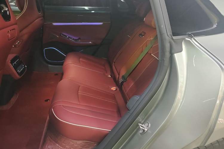 Used Denza Z9GT 2026 Flash Charge Prestige Edition Left Rear Seat