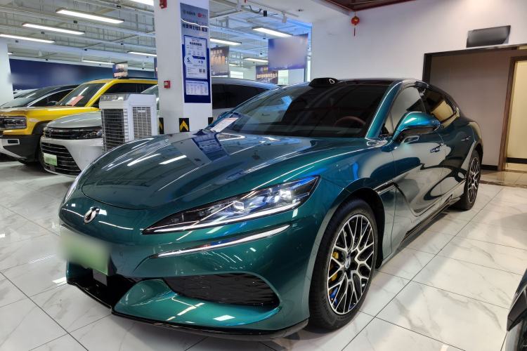 Denza Z9GT 2026 Flash Charge Prestige Edition