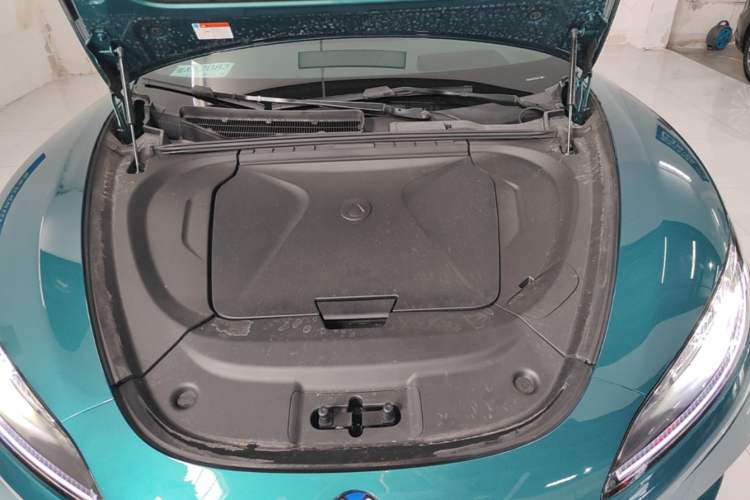 Used Denza Z9GT 2026 Flash Charge Prestige Edition Engine Bay