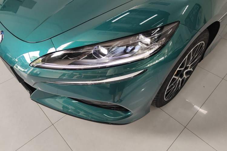 Used Denza Z9GT 2026 Flash Charge Prestige Edition Left Front Headlight