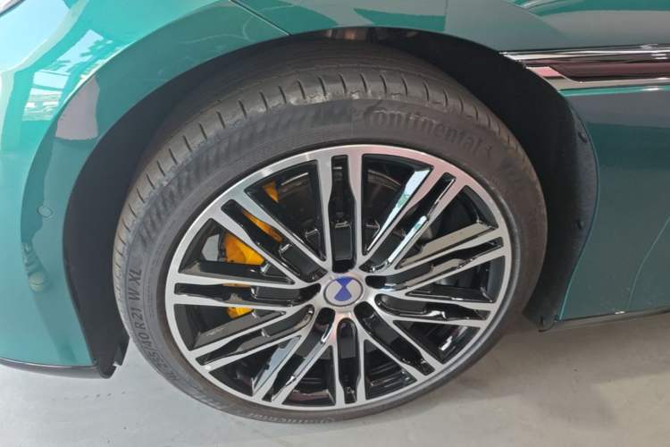 Used Denza Z9GT 2026 Flash Charge Flagship Edition Left Front Wheel Hub