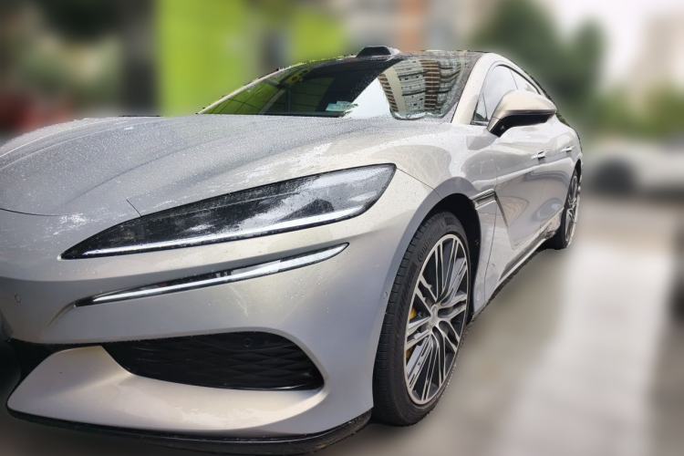 Denza Z9GT 2026 Flash Charge Flagship Edition