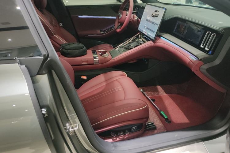 Used Denza Z9GT 2026 Flash Charge Prestige Edition Right Front Seat
