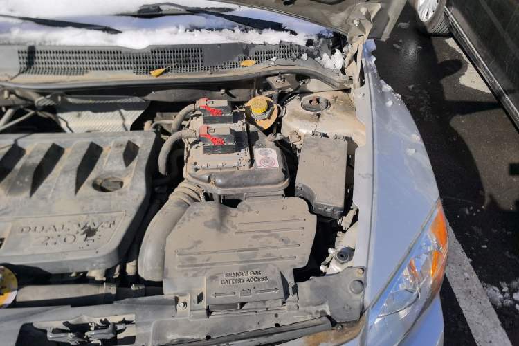 Used Dodge Caliber 2010 2.0 SXT Engine Bay Left