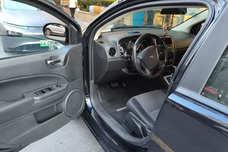 Used Dodge Caliber 2011 2.0 SXT Classic Edition Driver Seat