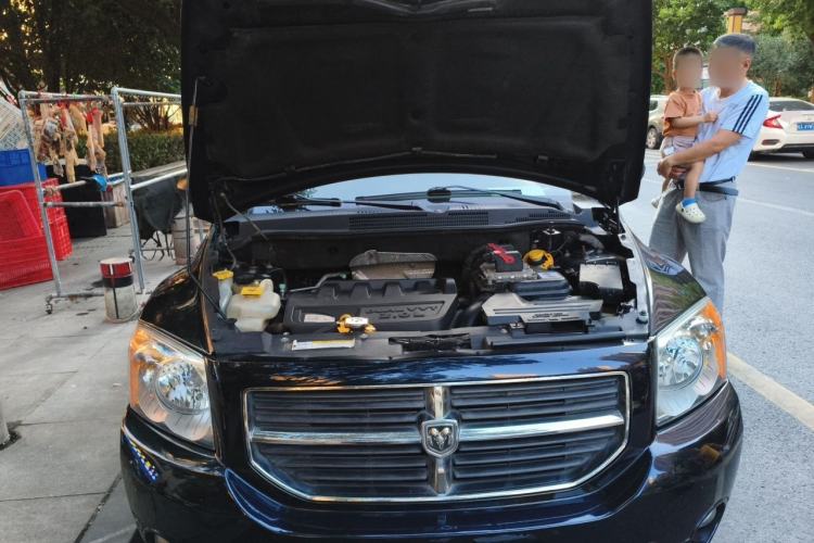Used Dodge Caliber 2011 2.0 SXT Classic Edition Engine Bay