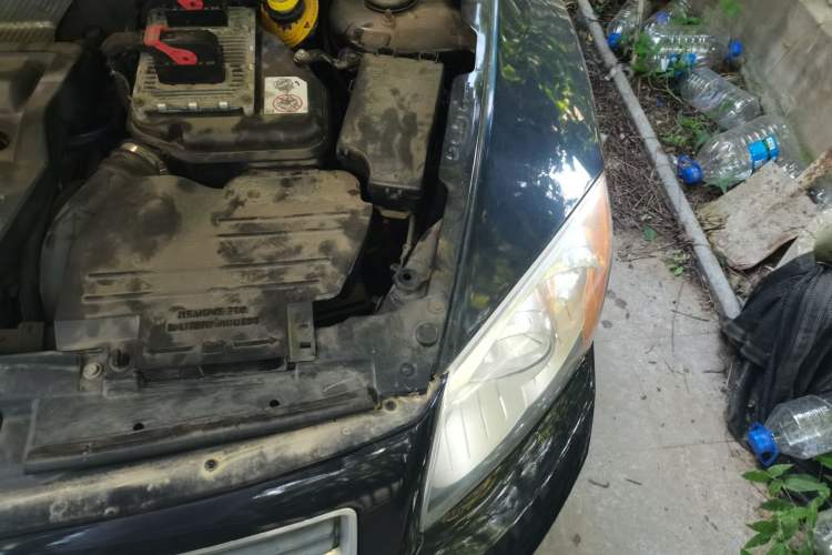 Used Dodge Caliber 2011 2.0 SXT Classic Edition Engine Bay Left