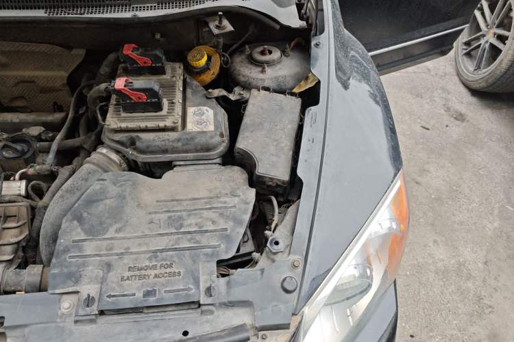 Used Dodge Caliber 2011 2.0 SXT Comfort Edition Engine Bay Left
