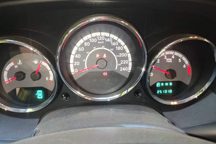 Used Dodge Caliber 2011 2.0 SXT Classic Edition Instrument Cluster