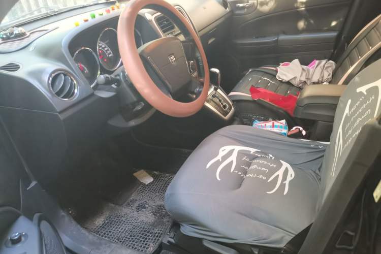 Used Dodge Caliber 2011 2.0 SXT Classic Edition Left Front Seat