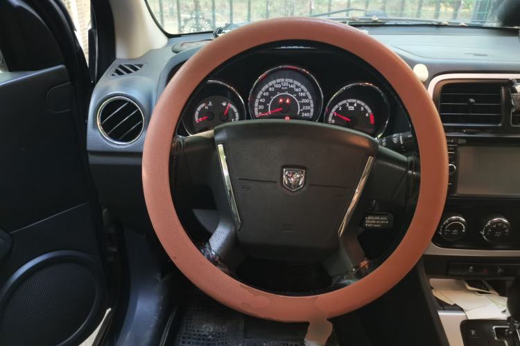 Used Dodge Caliber 2011 2.0 SXT Classic Edition Steering Wheel