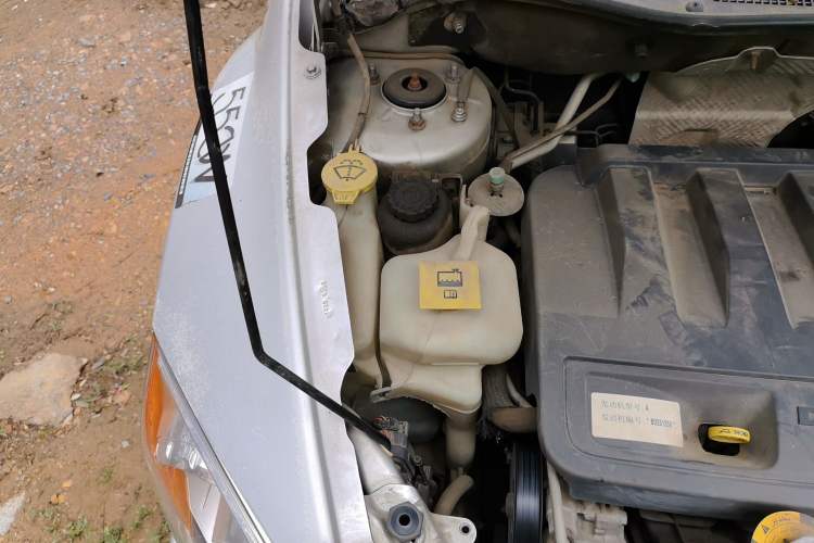 Used Dodge Caliber 2011 2.0 SXT Classic Edition Engine Bay Right