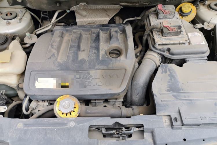 Used Dodge Caliber 2011 2.0 SXT Classic Edition Engine Bay