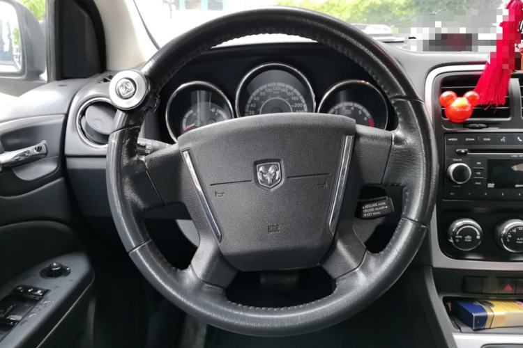 Used Dodge Caliber 2011 2.0 SXT Classic Edition Steering Wheel