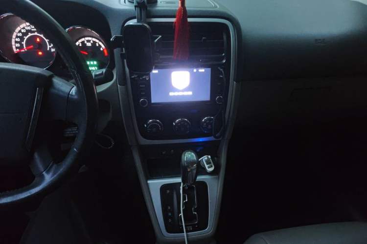 Used Dodge Caliber 2011 2.0 SXT Comfort Edition Audio And AC Panel