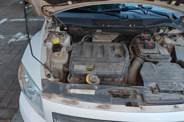 Used Dodge Caliber 2011 2.0 SXT Comfort Edition Engine Bay Right