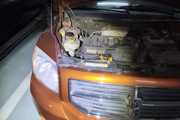 Used Dodge Caliber 2011 2.0 SXT Comfort Edition Engine Bay Right