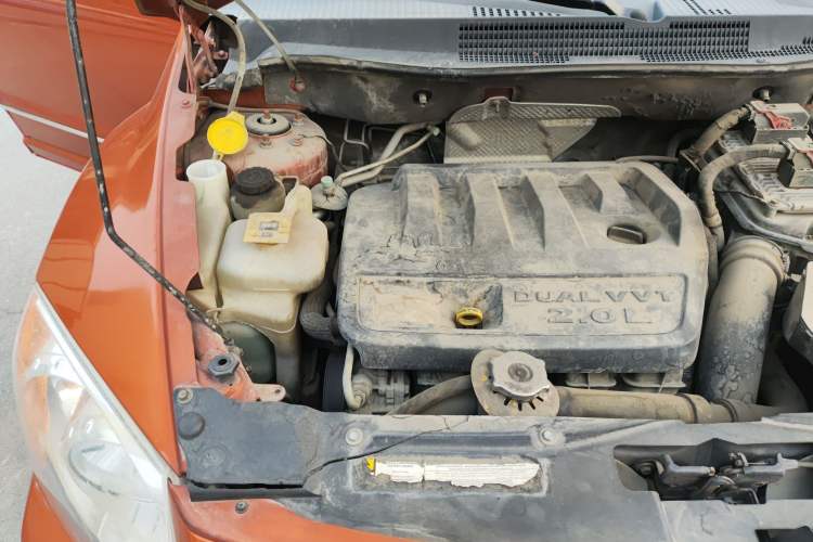Used Dodge Caliber 2011 2.0 SXT Comfort Edition Engine Bay Right