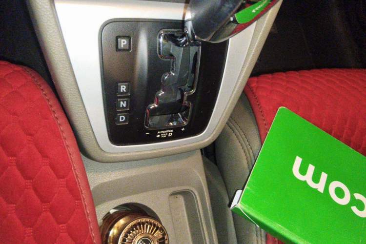 Used Dodge Caliber 2011 2.0 SXT Comfort Edition Gear Lever