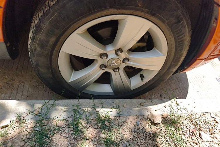 Used Dodge Caliber 2011 2.0 SXT Classic Edition Right Front Wheel Hub