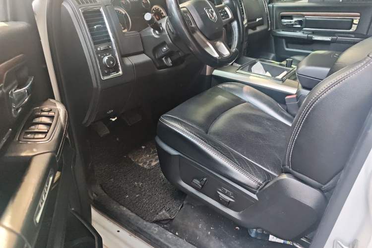 Used Dodge Challenger  Driver Seat