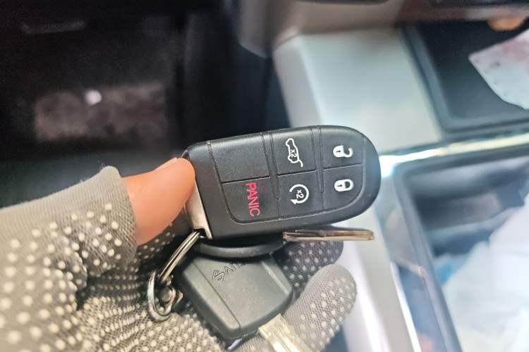 Used Dodge Challenger  Vehicle Key