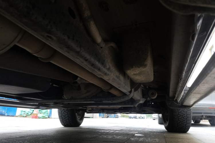 Used Dodge Challenger  Chassis Rear Right