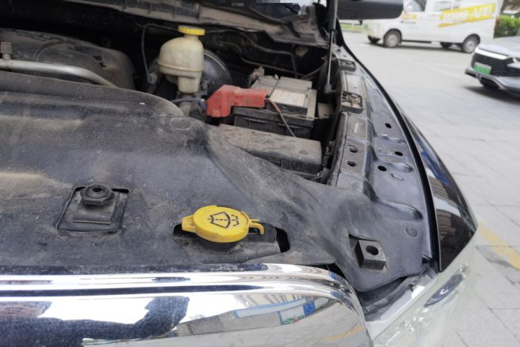 Used Dodge Challenger  Engine Bay Left