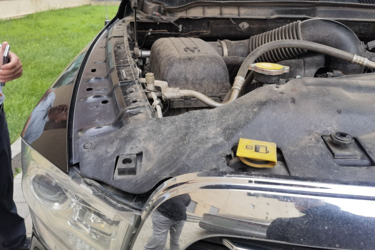 Used Dodge Challenger  Engine Bay Right