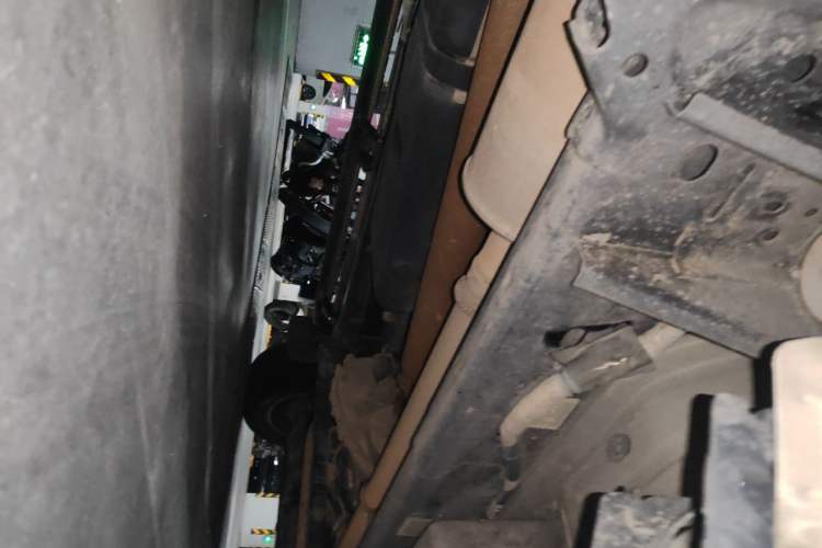 Used Dodge Challenger  Chassis Rear Right
