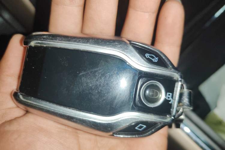 Used Dodge Challenger  Vehicle Key